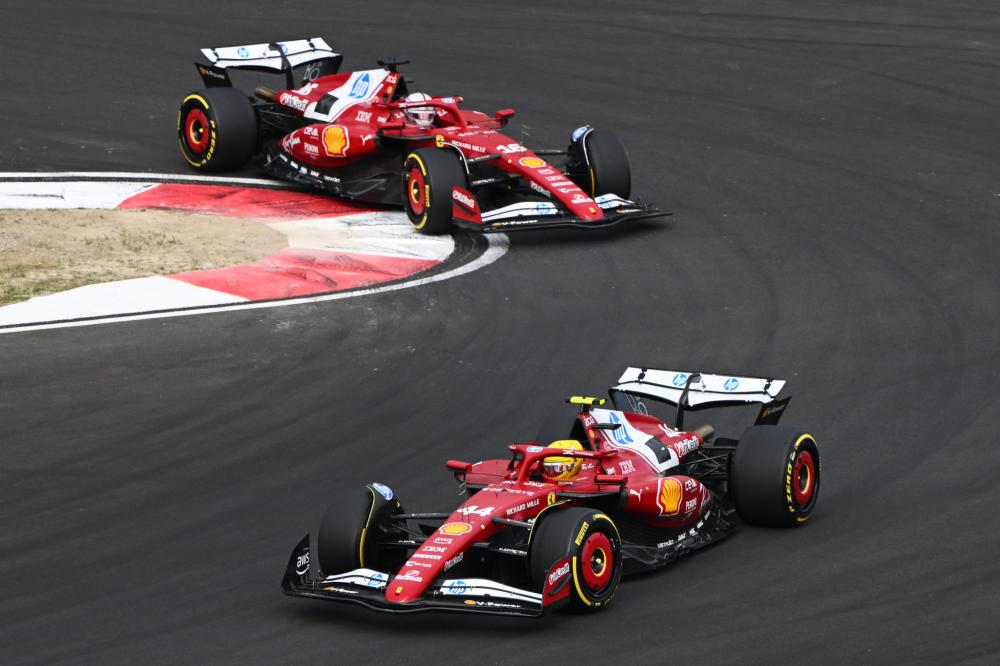 阿莫林称赞曼联定位球教练卡洛斯-费尔南德斯：他比我强得多